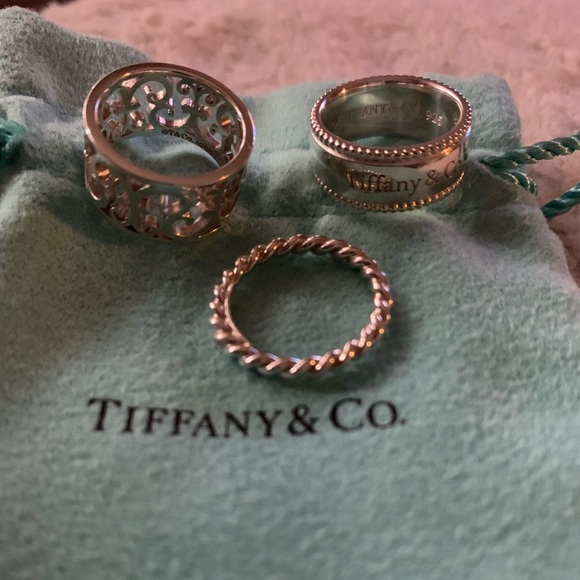 Tiffany &co silver rings size 4 - Picture 1 of 2